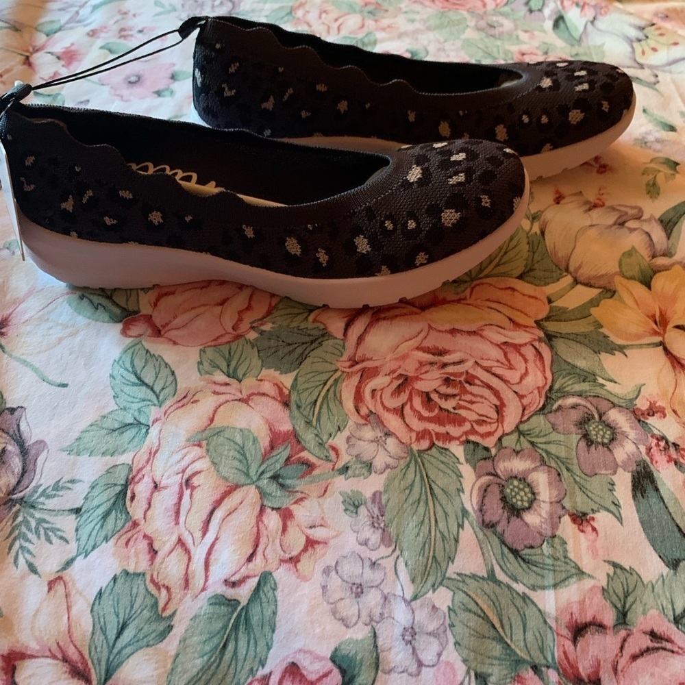Women's Black and White Slip-On Shoes - Picture 4 of 14